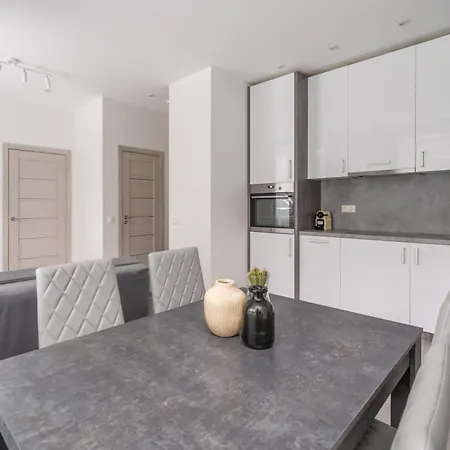 Dzintaru Beachside 1br With Courtyard View, Walk To Nature & Sea * Jūrkalne
