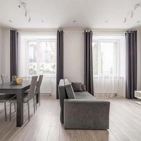 Dzintaru Beachside 1br With Courtyard View, Walk To Nature & Sea Apartamento