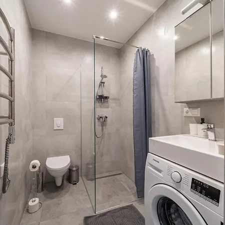 Dzintaru Beachside 1br With Courtyard View, Walk To Nature & Sea *